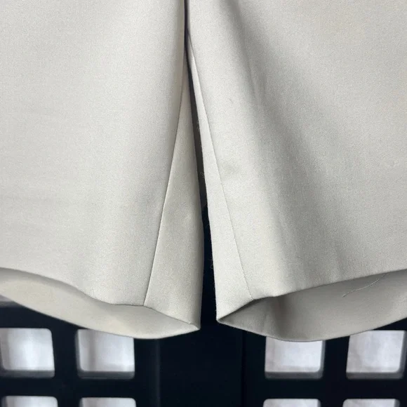 🤍 WHBM Cream Tailored 5" Shorts Size 2 Women's NWT Stretch Zip Button 🤍 - Picture 5 of 15